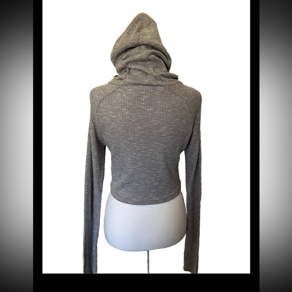 Gymshark Gray Slounge Hooded Crop Top Thumb Holes Medium - Picture 3 of 10